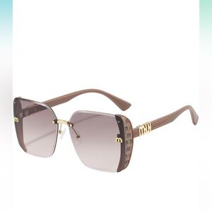 Luxury Oversized Square Sunglasses for Women – Gradient Brown Shades, Elegant.